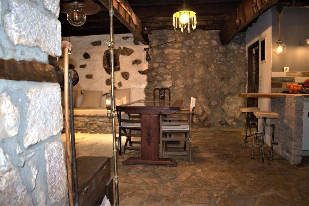 فيلا Μικρή Πέτρινη Μεζονέτα 2 Lílaia المظهر الخارجي الصورة